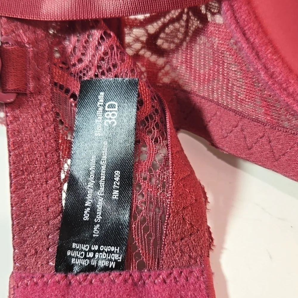 NWOT Lace Underwire Bra Embroidery Wine 3 Hook Adjustable 38D